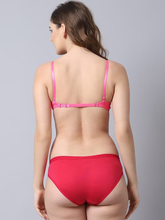 Upgrade your collection today with this stylish and comfortable bra set.
