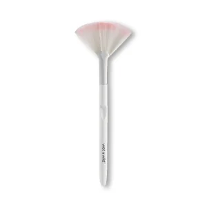Wet-N-Wild-Fan-Brush.webp